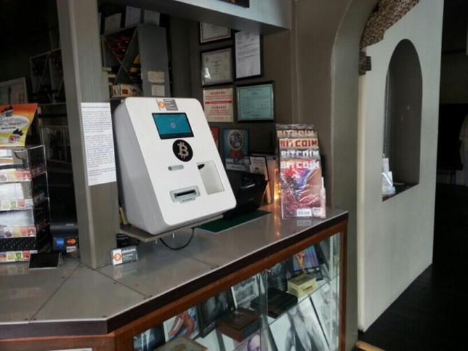 bitcoin-1 Một cây ATM Bitcoin ở New Mexico, Mỹ.