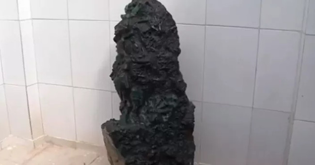 Khám Phá Khối Ngọc Bích Quý Hiếm Từ Brazil Nặng 363kg