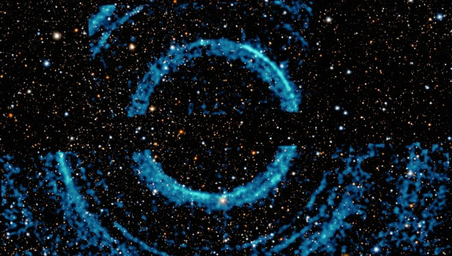 Vòng sáng tuyệt đẹp quanh hố đen đã được các nhà khoa học của NASA chụp lại.