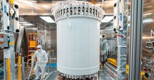 Khám Phá Vật Chất Tối: Những Đột Phá Từ Dụng Cụ LUX-ZEPLIN