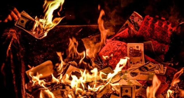 Tháng Cô Hồn: Kiêng Kị và Nên Làm Gì Để Bình An?